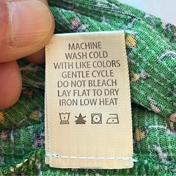 Max Studio Women's Green Floral Print Top Blouse with Short Bubble Sleeves 3X - Picture 7 of 10